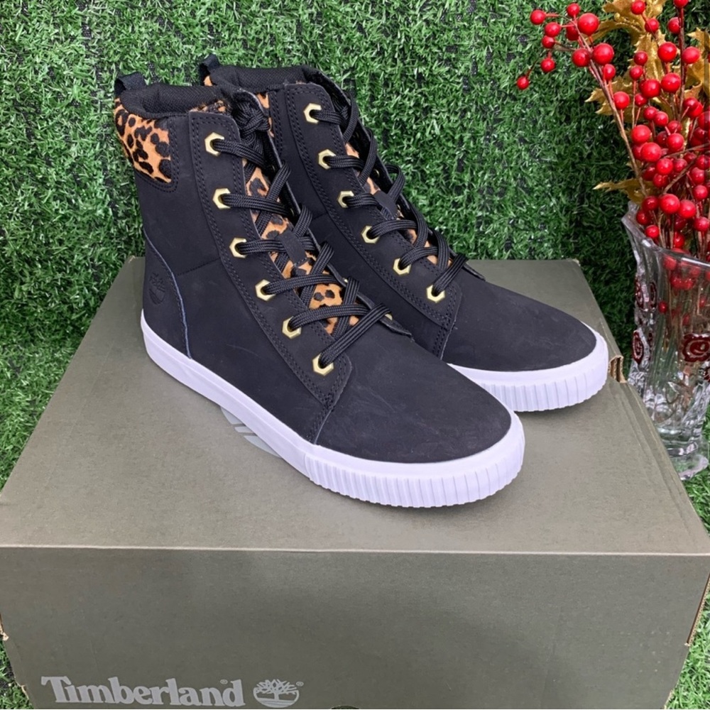 TIMBERLAND SKYLA BAY 6-INCH BOOTS